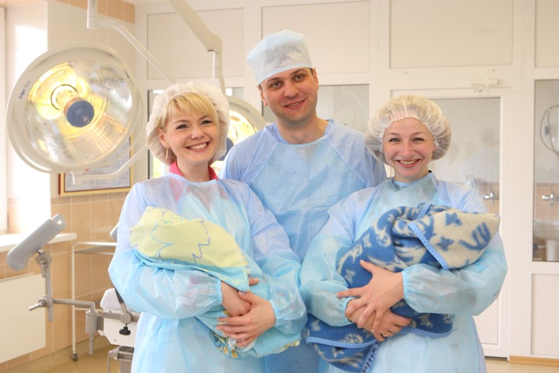 В их руках рождается жизнь. Рассказываем, как развивалась акушерско-гинекологическая служба Гродненской области в новом проекте «ГП»