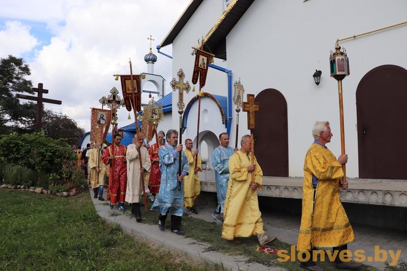 Крестный ход из Слонима в Свято-Успенский Жировичский монастырь