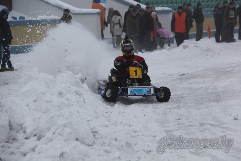 Соревнования по картингу впервые прошли на городском стадионе «Олимп» в Щучине