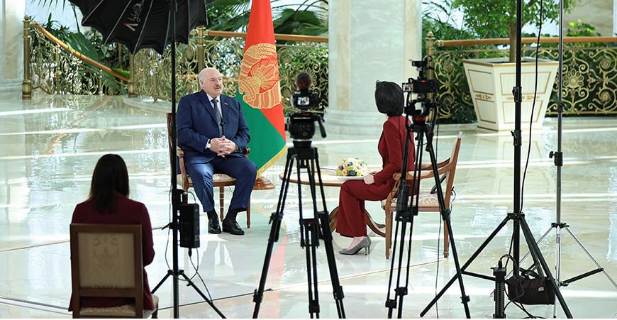 Реформы в туризме, поиски "жемчуга" с Ираном, производство ракет и новые интервью. Итоги недели Президента