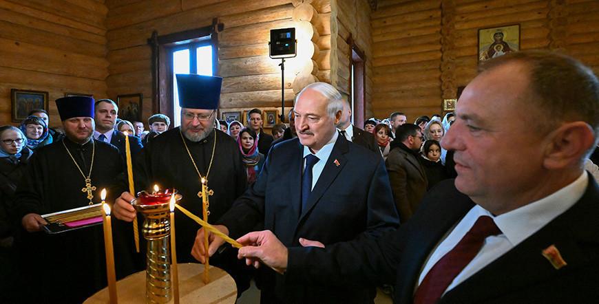 Пасхальная свеча, биотехнологии, кадровый день и посольские грамоты. Итоги недели Президента