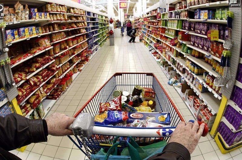 Белорусы в 2017 году тратили на питание 40,7% потребительских расходов