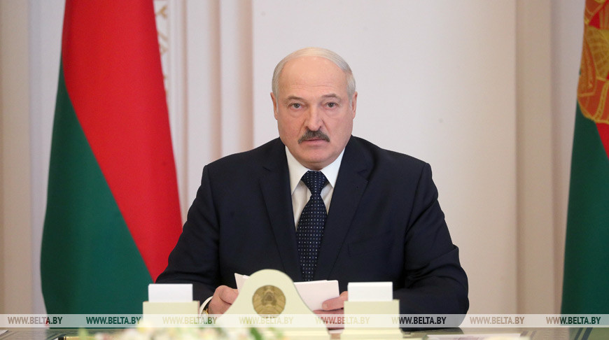 Александр Лукашенко: экономика и жизнь людей - вопрос номер один