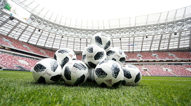 Большой футбол - в прямом эфире 