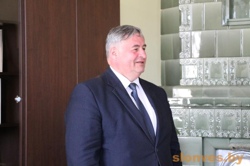 Міністр інфармацыі Беларусі наведаў рэдакцыю газеты “Слонімскі веснік”