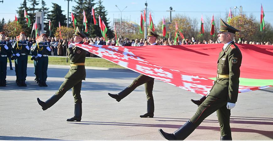 Александр Лукашенко: государственные герб и флаг Беларуси - символы нашей исторической памяти