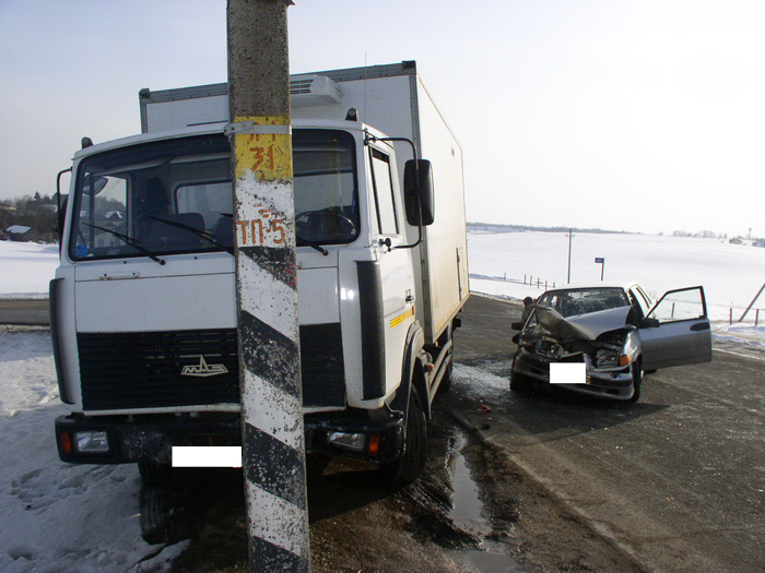 "Жигули" врезались в МАЗ. Возможно, водитель легкового авто умер еще до аварии
