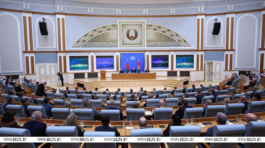 Перезагрузка с США, банковский аудит от Александра Лукашенко и столичный лоск. Итоги недели Президента