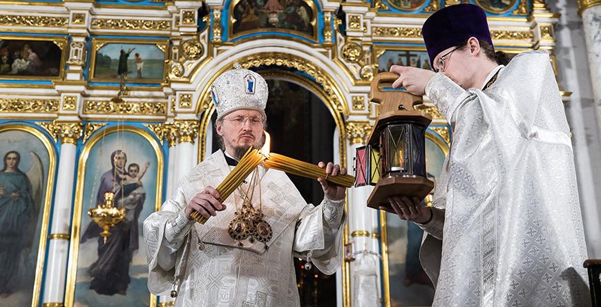 Александр Лукашенко поздравил с праздником Пасхи Патриарха Кирилла и Митрополита Вениамина