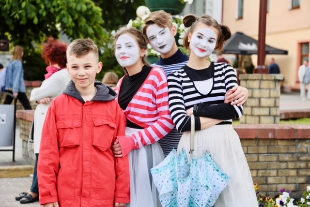 Молодежный выставочный проект «Казкі і паданні майго краю» прошел в Гродно