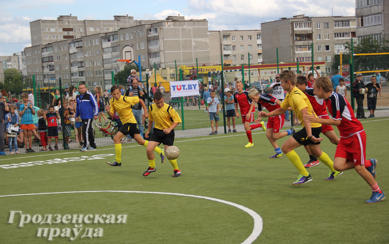 В Лиде открыли спортивно-игровой комплекс