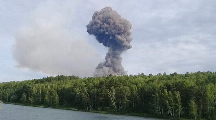 Взрыв и пожар произошли в воинской части в Красноярском крае