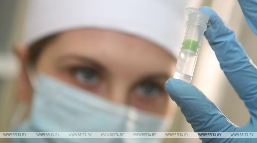 В Беларуси в силах сдержать лавинообразный рост COVID-19 - депутат