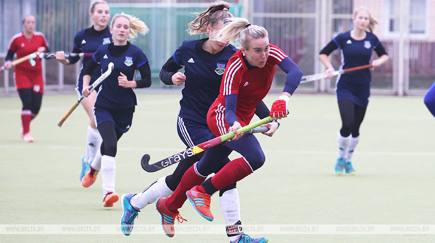 Команда гродненского "Ритма" выиграла у спортсменок из "Минска" в матче по хоккею на траве