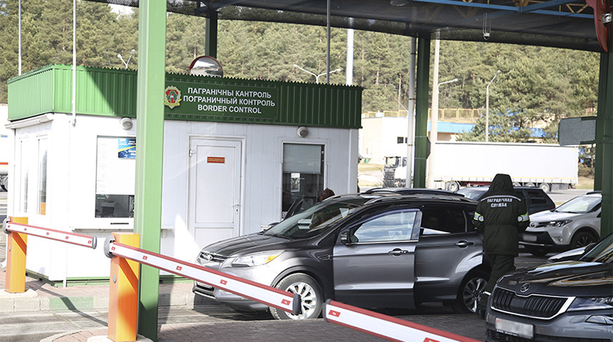 Новые правила начнут действовать 21 декабря. Кто сможет пересечь границу и что для этого нужно? Разъяснения от Погранкомитета