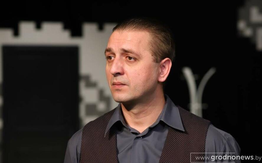 В Гродненском областном драмтеатре будет представлена премьера сезона – «Накануне Рождества». Режиссер-постановщик рассказал корреспонденту «ГП» о том, как идет работа над спектаклем
