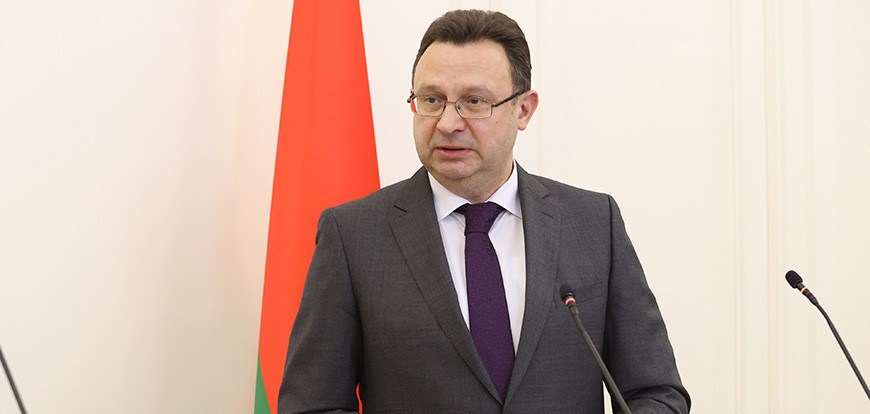 Дмитрий Пиневич принимает участие в сессии Исполкома ВОЗ в Женеве