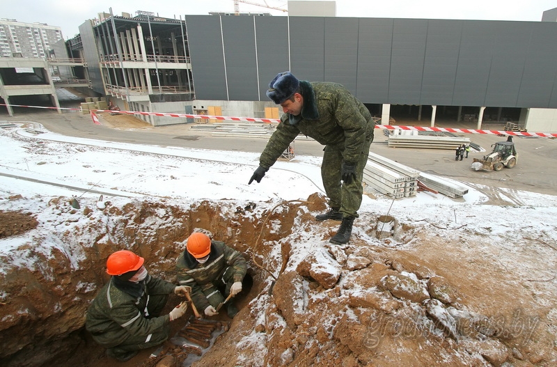 Есть надежда, что удастся узнать имена двух бойцов Красной Армии, чьи останки  обнаружены в Гродно на стройплощадке комплекса «Тринити» (+Видео)