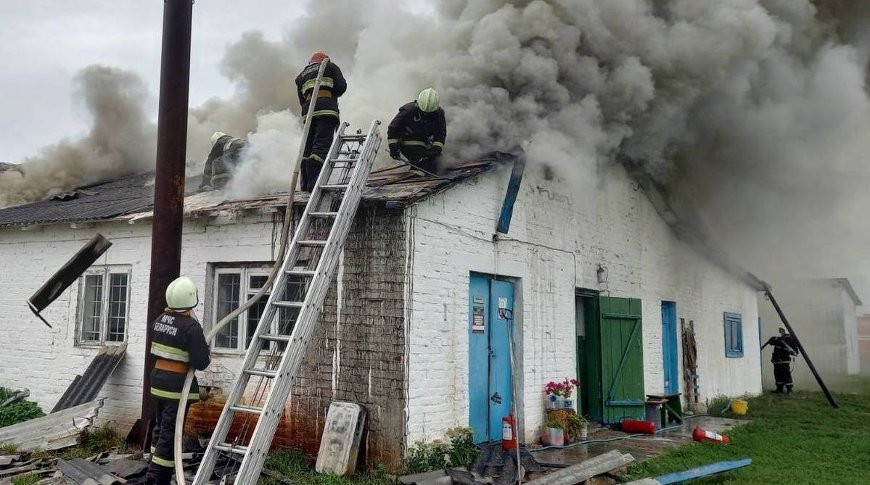 Цех по выращиванию кур-несушек горел под Слонимом