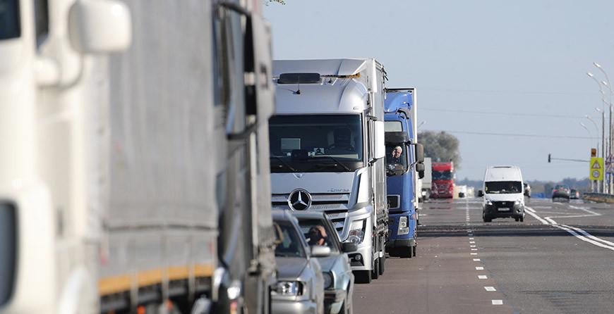 Сопредельные контрольные службы ЕС продолжают оформлять транспорт с задержками