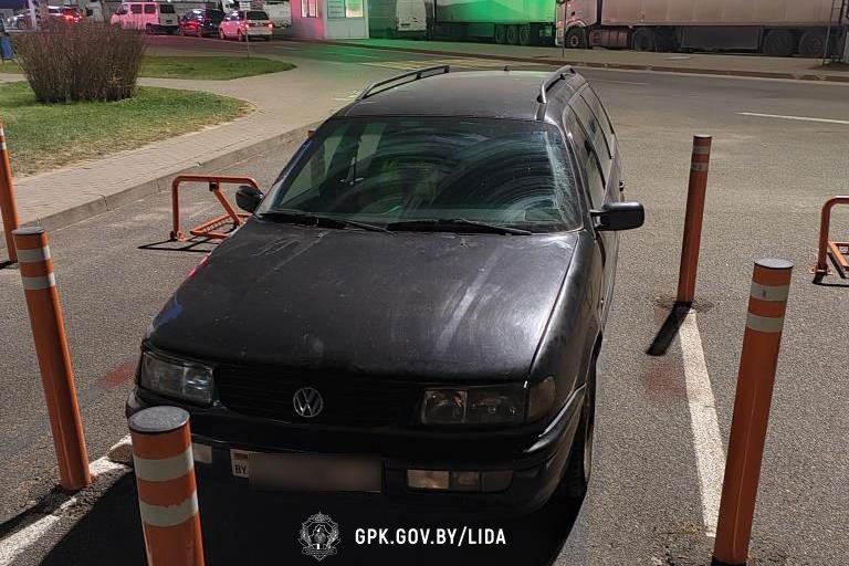 Белорус хотел провезти через границу авто с несоответствующим VIN-номером: нарушение выявили лидские пограничники