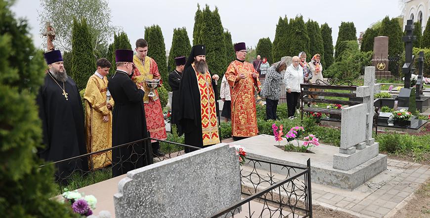 "Память - самое важное, что есть у человека". Как гродненцы проводят Радуницу