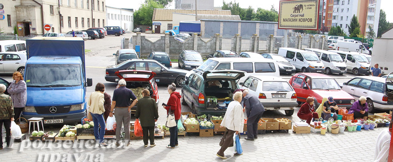 Стихийный рынок на улице Антонова в Гродно исчезнет