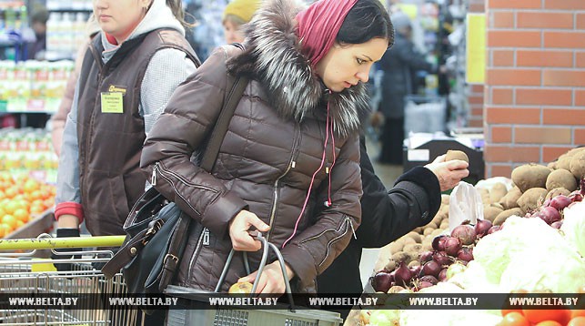 В Беларуси в декабре больше всего подорожали овощи, яйца и картофель, подешевели рыба и морепродукты