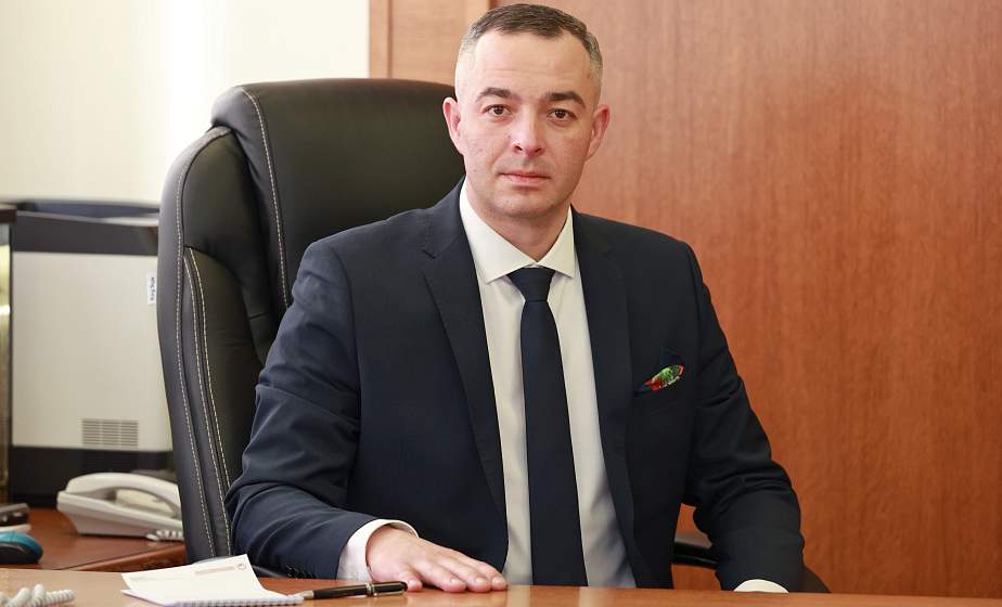 Субботнюю прямую линию провел заместитель председателя Гродненского облисполкома Виталий Невера 