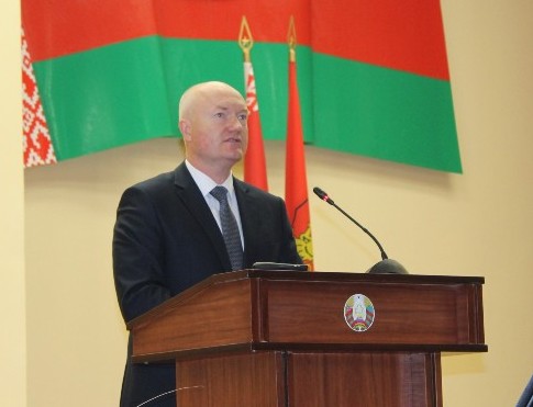 Можно иметь разные мнения и видения развития государства, но они должны быть направлены исключительно на созидание страны, но никак не на  разрушение и конфронтацию