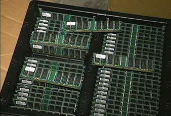 В пункте таможенного досмотра "Привалка" задержана партия компьютерных комплектующих на Br8,8 млрд.