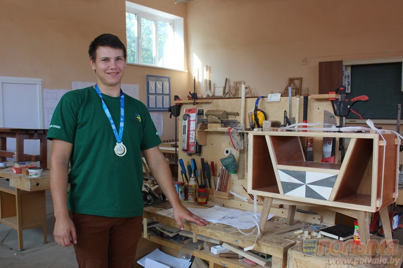 Победитель конкурса профмастерства WorldSkills Belarus 2020 Евгений Черник: «Если через стружку можно прочесть текст — значит, рубанок готов к работе»
