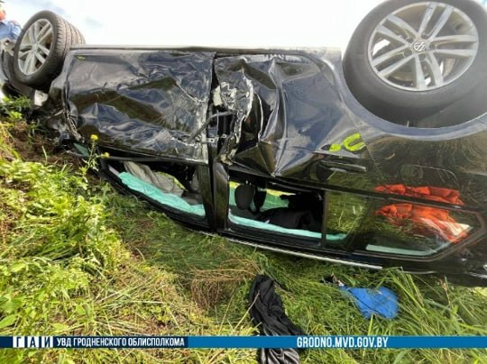 В Гродненской области Volkswagen при обгоне столкнулся с трактором
