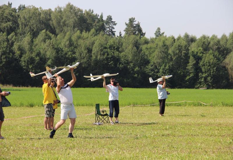 В Берестовицком районе проходит фестиваль радиоуправляемых моделей “Берестовица приглашает друзей”