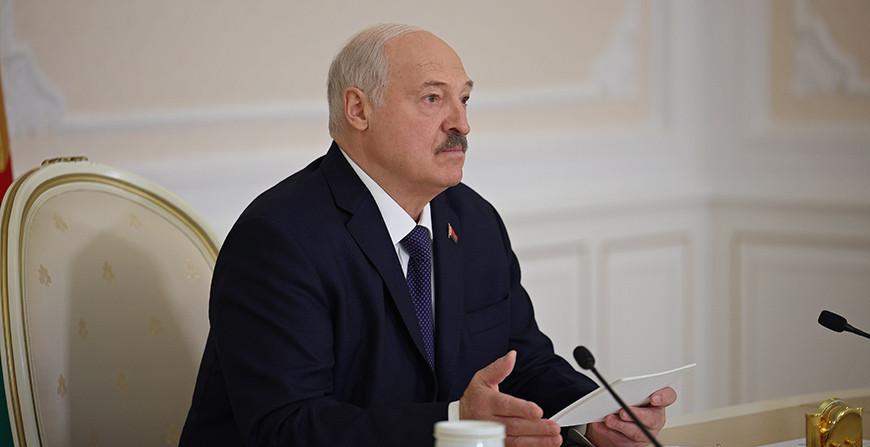 Военный арсенал, кадры, международные встречи и проповедник из США. Итоги недели Президента