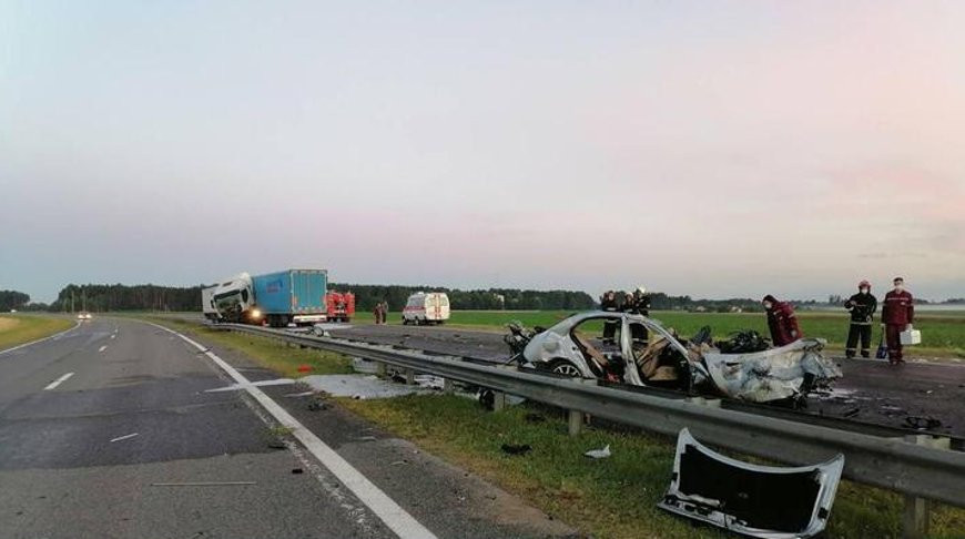 Три человека погибли в ДТП под Скиделем (+видео)