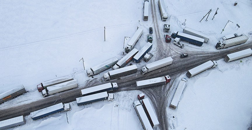 600 единиц грузового транспорта ожидают въезда в ЕС