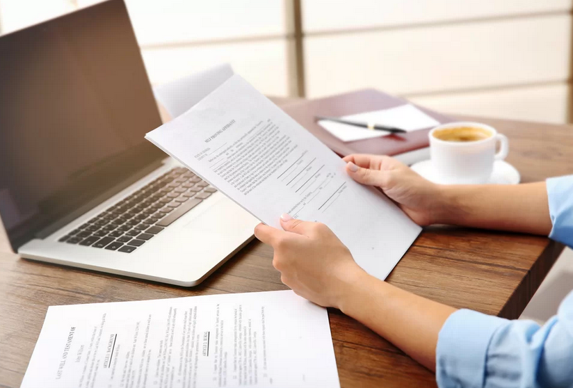 На получение зарплаты, пенсии, пособий… Какую доверенность не нужно удостоверять у нотариуса?