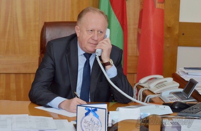 Зампредседателя Гродненского облисполкома Виктор Лискович провел "прямую линию" 
