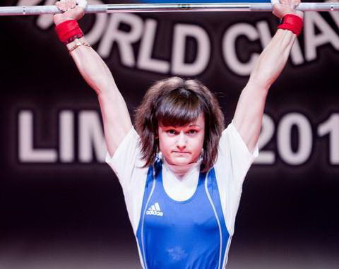 Елена Чичкан из Кореличей выиграла «золото» чемпионата мира по тяжелой атлетике среди юниоров