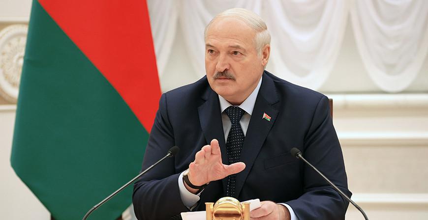 Угроза глобального конфликта, "контрнаступ" и призыв к единству. Все громкие заявления Александра Лукашенко на встрече по линии ОДКБ