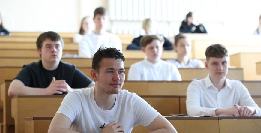 ЦТ по обществоведению планируют написать почти 12,6 тыс. абитуриентов