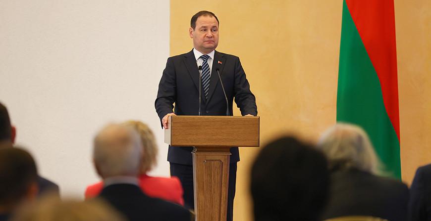 Роман Головченко вручил госнаграды представителям различных сфер