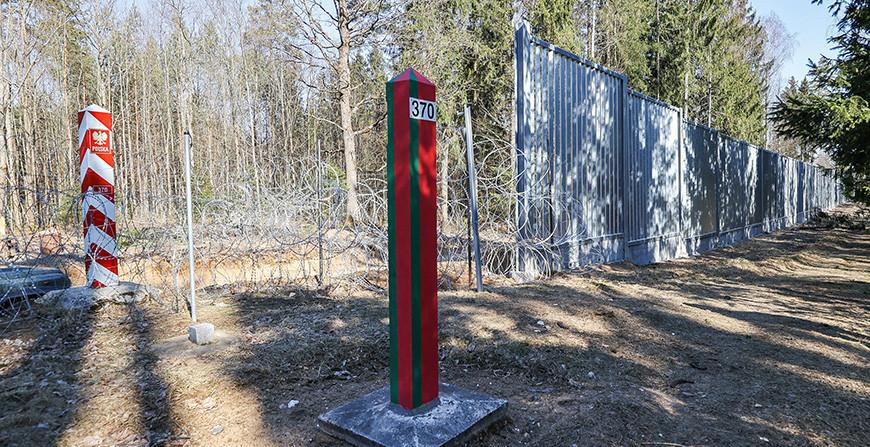 Польша завершила строительство забора на границе с Беларусью