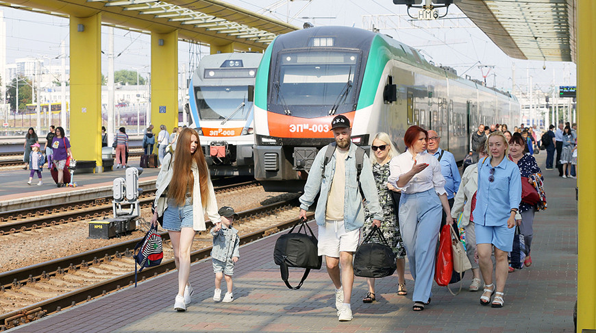 БЖД в период июльских праздников перевезла более 1 млн пассажиров