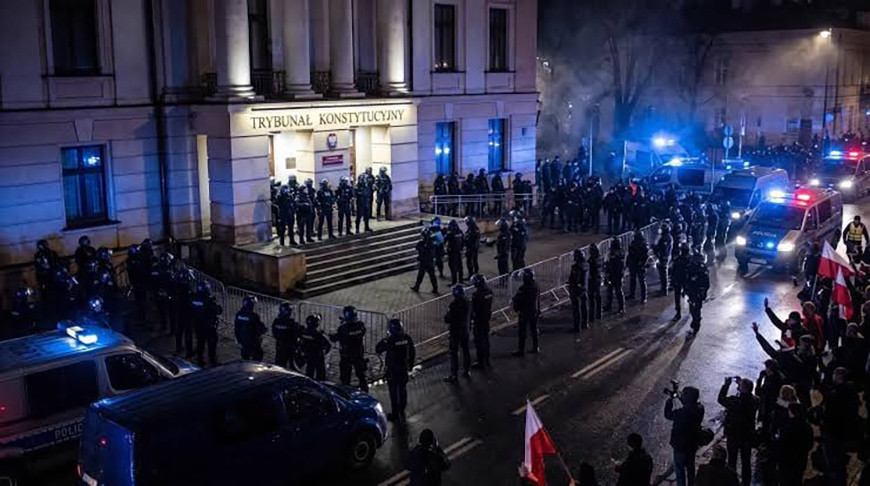 30 октября в Варшаве развернулся политический кризис