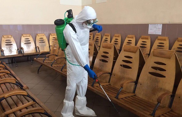 Детские сады и школы из-за коронавируса закрывают в Польше и Украине