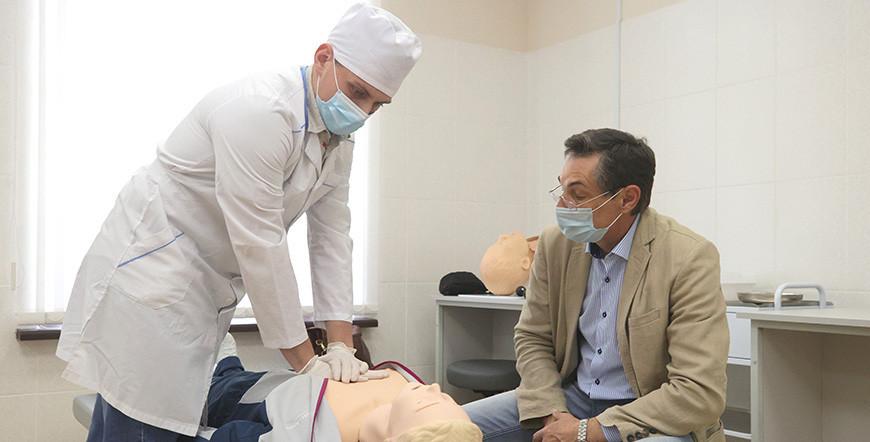 Прием в вузы на медицинские специальности в этом году увеличен на 10%