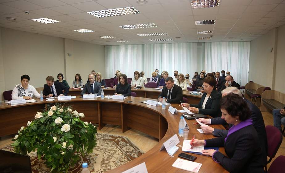  Диалоговые площадки позволят учесть позицию большого числа людей и самые взвешенные посылы заложить в новую Конституцию 