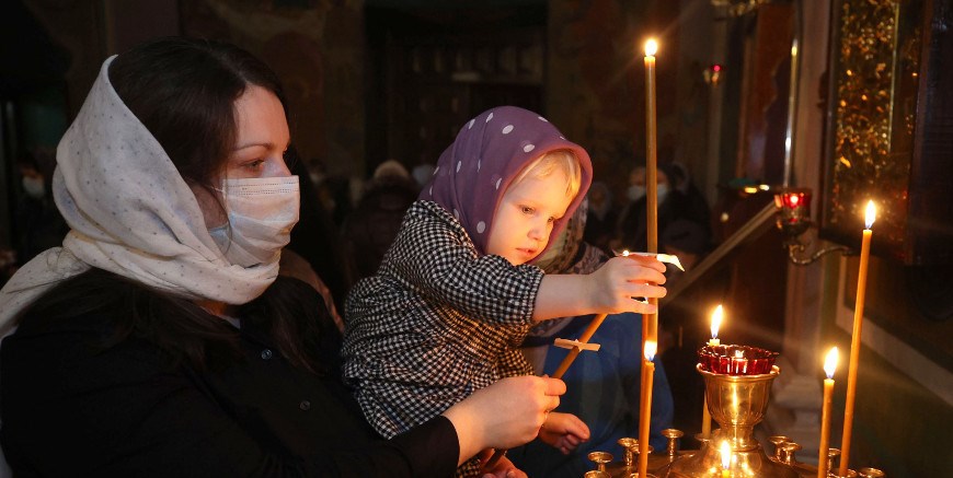 Православные верующие сегодня празднуют Прощеное воскресенье